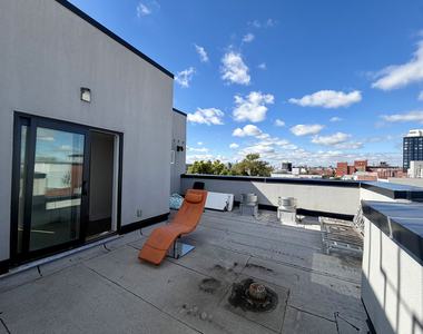 334 Evergreen Avenue - Photo Thumbnail 1