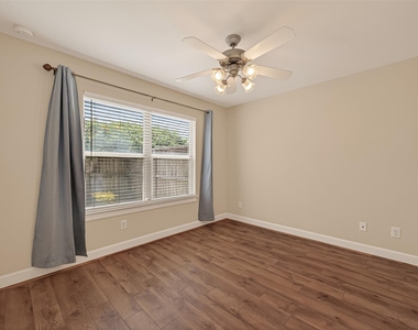 3605 Main Plaza Drive - Photo Thumbnail 2