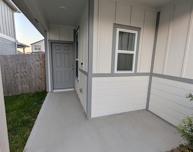 26013 Hampshire Drive - Photo Thumbnail 1