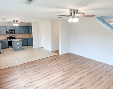 4027 Falvel Cove Drive - Photo Thumbnail 2