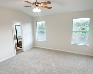 4027 Falvel Cove Drive - Photo Thumbnail 8