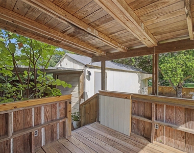 304 Foster Street - Photo Thumbnail 18