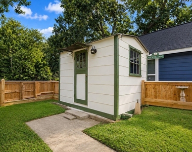304 Foster Street - Photo Thumbnail 25