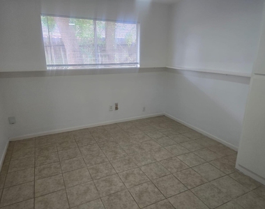 10622 Beckfield Drive - Photo Thumbnail 11