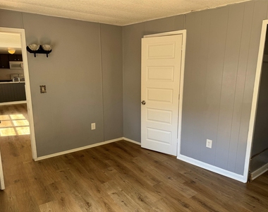 23479 Manion - Photo Thumbnail 6