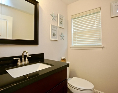 948 W 24th Street - Photo Thumbnail 13