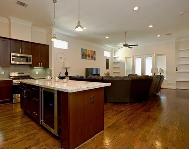 948 W 24th Street - Photo Thumbnail 7
