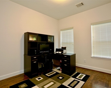 948 W 24th Street - Photo Thumbnail 12