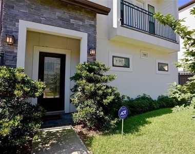 948 W 24th Street - Photo Thumbnail 1