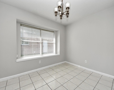 1911 Hammerwood Drive - Photo Thumbnail 12