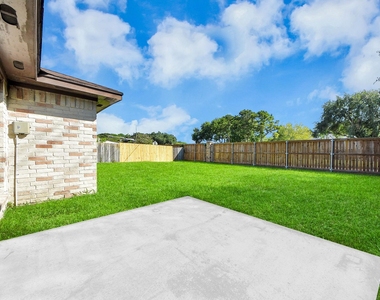 1911 Hammerwood Drive - Photo Thumbnail 35