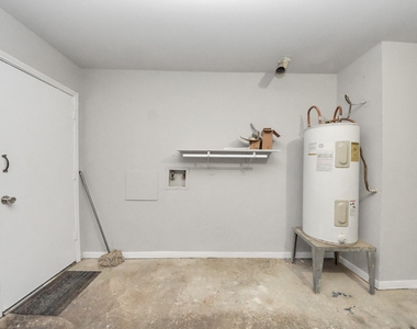 1911 Hammerwood Drive - Photo Thumbnail 34