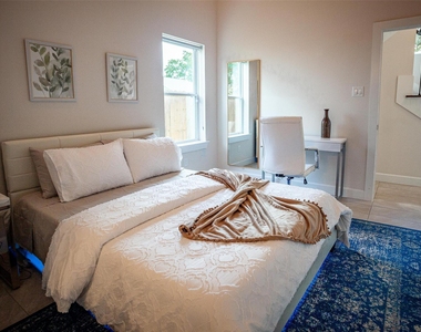 1507 Hickory Street - Photo Thumbnail 7