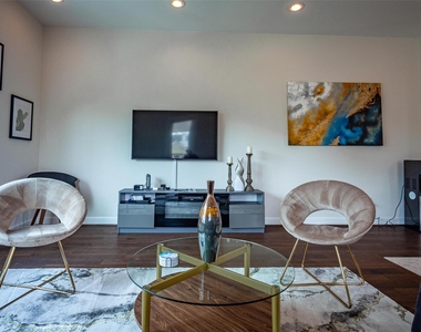 1507 Hickory Street - Photo Thumbnail 17
