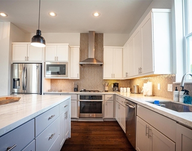 1507 Hickory Street - Photo Thumbnail 15