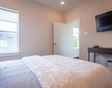 1507 Hickory Street - Photo Thumbnail 19