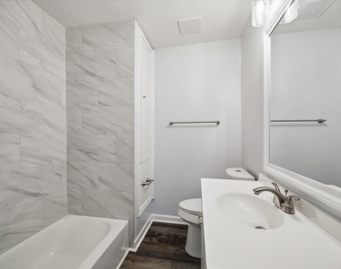 705 Westshire Drive - Photo Thumbnail 11