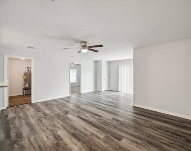 705 Westshire Drive - Photo Thumbnail 2