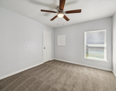 705 Westshire Drive - Photo Thumbnail 7