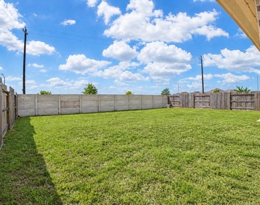 4606 Sterling Prairie Trail - Photo Thumbnail 11