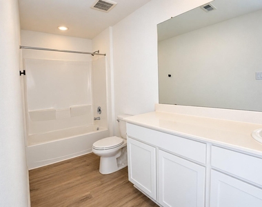 4606 Sterling Prairie Trail - Photo Thumbnail 6