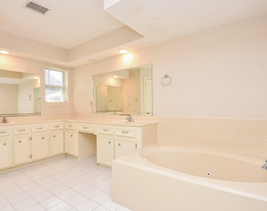 12427 Normont Drive - Photo Thumbnail 23