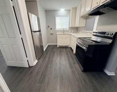 1414 East Avenue - Photo Thumbnail 11
