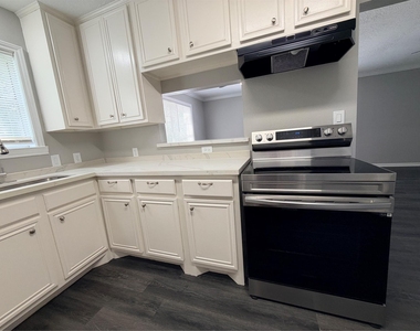 1414 East Avenue - Photo Thumbnail 7