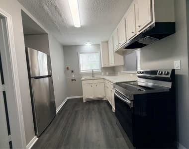 1414 East Avenue - Photo Thumbnail 6
