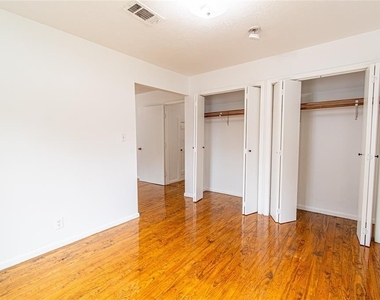 5010 Elm Street - Photo Thumbnail 6