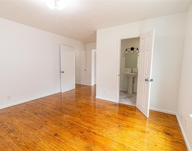 5010 Elm Street - Photo Thumbnail 7
