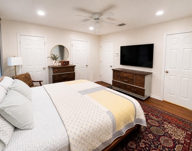 5007 Willowbend Boulevard - Photo Thumbnail 6