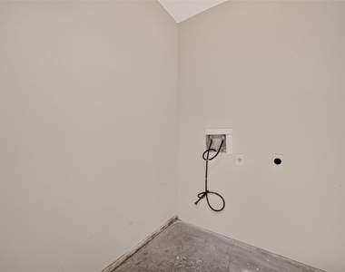 12656 Windsor Village Drive - Photo Thumbnail 21
