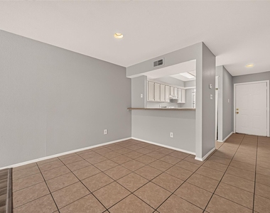 12656 Windsor Village Drive - Photo Thumbnail 7