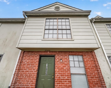 12656 Windsor Village Drive - Photo Thumbnail 2