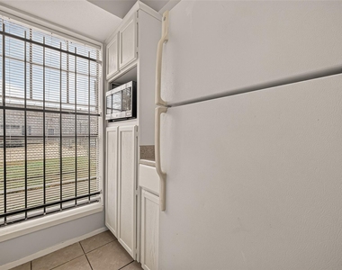 12656 Windsor Village Drive - Photo Thumbnail 20
