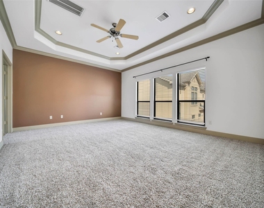 5221 Eigel Street - Photo Thumbnail 15