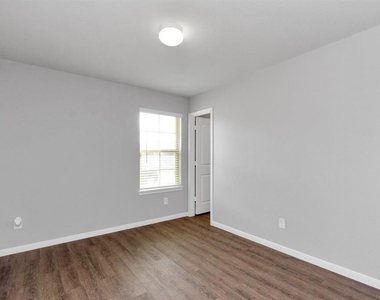 21506 Hartford Hollow Lane - Photo Thumbnail 2