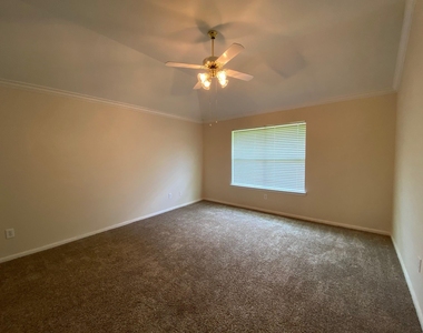 3635 Sheldon Drive - Photo Thumbnail 11