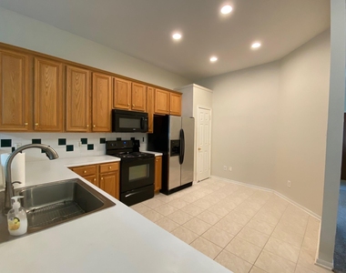 3635 Sheldon Drive - Photo Thumbnail 7