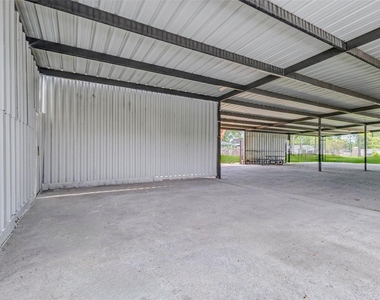 2725 Lone Oak Road - Photo Thumbnail 6