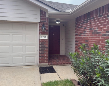 5743 Brenwood Glen Trail - Photo Thumbnail 1