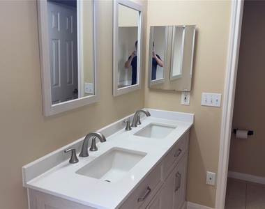 5743 Brenwood Glen Trail - Photo Thumbnail 10