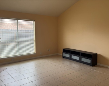 5743 Brenwood Glen Trail - Photo Thumbnail 5