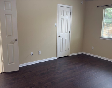 5743 Brenwood Glen Trail - Photo Thumbnail 8