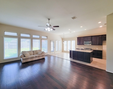 2710 Bamboo Lane - Photo Thumbnail 18