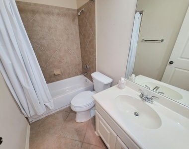 2710 Bamboo Lane - Photo Thumbnail 37
