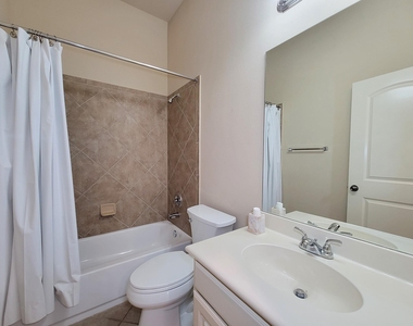2710 Bamboo Lane - Photo Thumbnail 36
