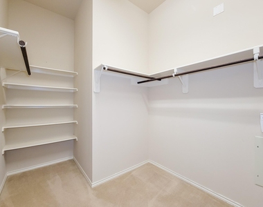 2710 Bamboo Lane - Photo Thumbnail 32
