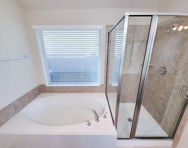 2710 Bamboo Lane - Photo Thumbnail 28